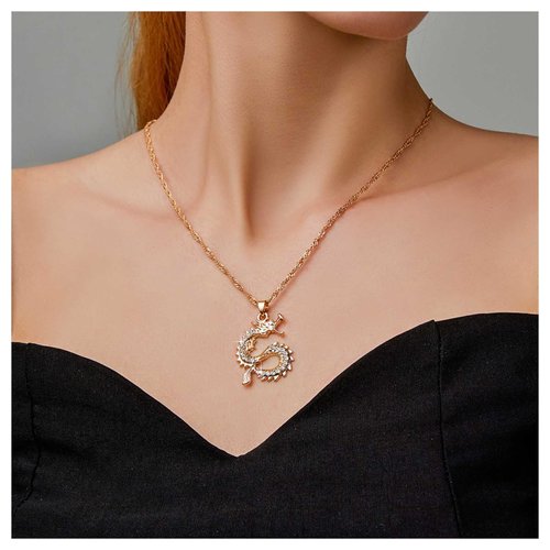 Allereyae Vintage Dragon Pendant Necklace Punk Dragon Necklace Ancient Dragon Choker Necklace Gold Flying Dragon Necklace Jewelry for Women