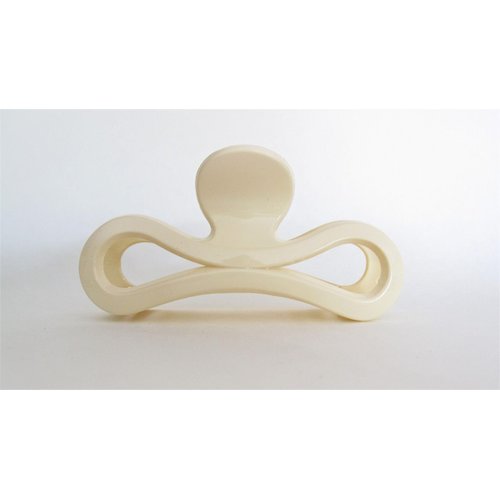 Long rounded vanilla blonde creme hair claw clip