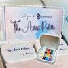 16 colours Narina The Artist Palette x MPA with mixing pad, 2 mini palettes, 24 grids for Nail Art, Solid colour 5g each High Pigment & Coverage.