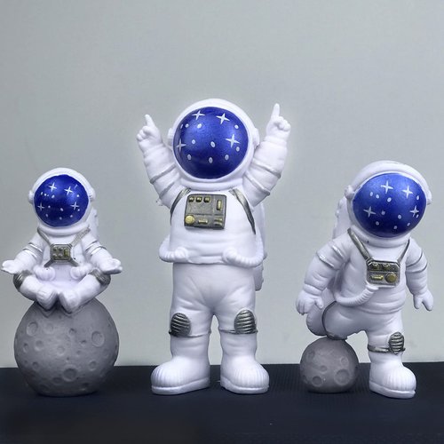 4PCS Astronaut Figurine, Blue Astronaut Figure Toy Desktop Ornaments Resin Outer Space Birthday Cupcake Spaceman for Kids Party Funny Gift, 3PCS Astronaut and 1PCS Keychain, Desk Decor, Shelf Decor