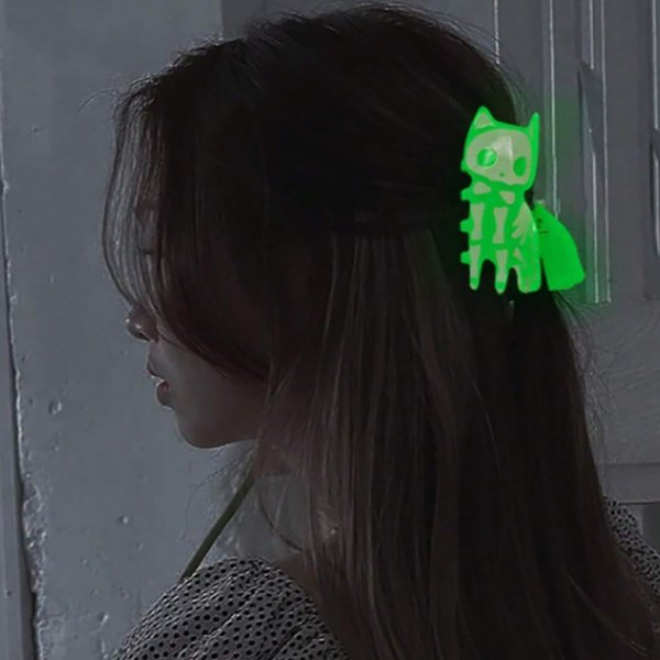 Halloween Cat Skull Hair Clips Luminous Hair Claw Clips Gothic Halloween Glow in the Dark Acrylic Hair Clip Funny Green White Cat Halloween Shark Jaw Clip Holiday Hair Decoration Supplies