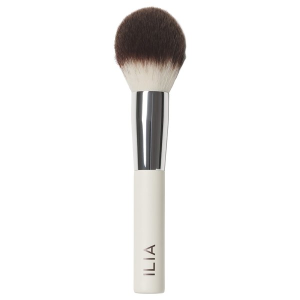 ILIA - Finishing Powder Brush | Non-Toxic, Vegan, Cruelty-Free, Blending With White Wood Handle + Soft, Synthetic Bristles