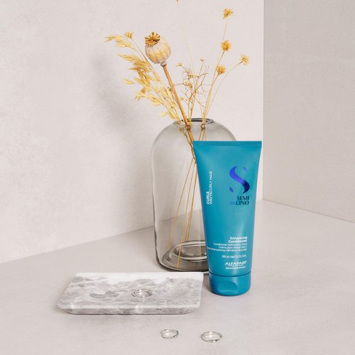 Alfaparf Milano Semi Di Lino Curls Enhancing Hair Conditioner - Color Safe Conditioner to Hydrate, Detangle & Nourish Wavy and Curly Hair - Vegan Conditioner for Frizz Control (6.76 Fl Oz / 200 ml)