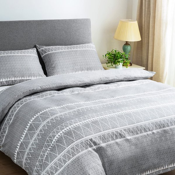 Lekesky Duvet Cover Queen Size, Grey Breathable Comforter Cover Queen Size 3pc Ultra Soft Brushed Bedding Duvet Cover Set with Zipper Ties (1 Duvet Cover 90x90 inches with 2 Pillow Cases)