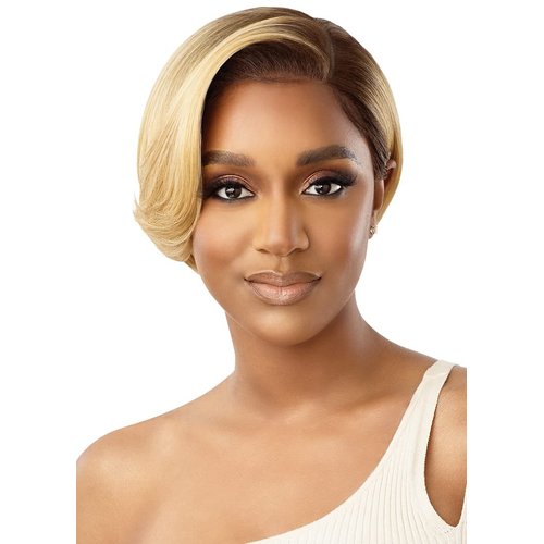 Outre Perfect Hairline 13x4 HD Lace Front Wig LUXY (DRB Golden Ginger)