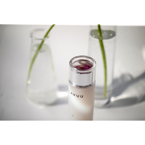 KLAVUU Pearlsation Hydrating Milk Toner with Pearl Extract – Face Moisturizer, Niacinamide, Hyaluronic Acid, Pore Cleaner, Brightening, Wrinkle Care, Skin Elasticity, Korean Skin Care (4.76oz/140ml)