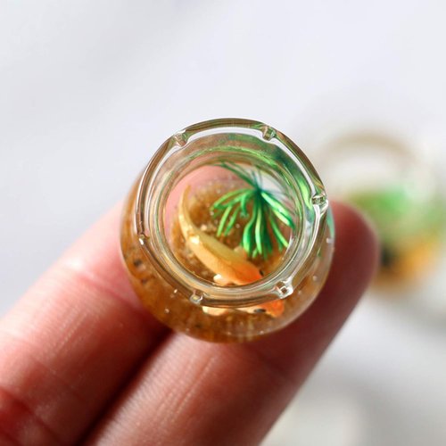 1pc Multicolour Dollhouse Miniature Goldfish Bowls with Smooth Surface, Realistic Chic Resin Dollhouse Fish Tank Accessories for Garden Scene Decor,1.06" x 0.51" x 1.02" Décor