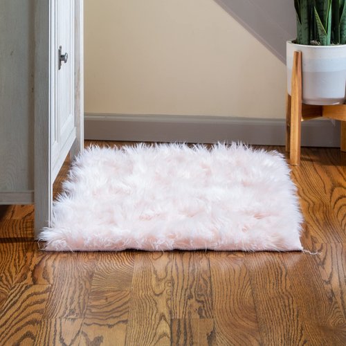 Super Area Rugs Ultra Soft & Fluffy Faux Sheepskin Rug, Light Pink 2 x 3 Feet Carpet for Bedroom Living Room