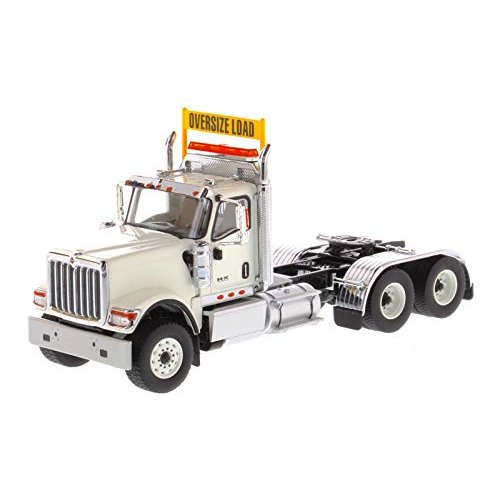 International HX520 Day Cab Tandem Tractor White 1/50 Diecast Model by Diecast Masters 71001