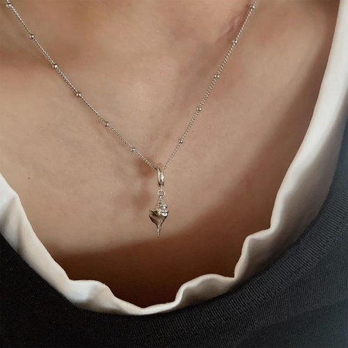 TseanYi Conch Pendant Necklace Beach Conch Necklace Silver Bead Chain Station Necklace Small Conch Choker Necklace Tiny Beadeds Chain Necklace Minimalist Chain Necklace