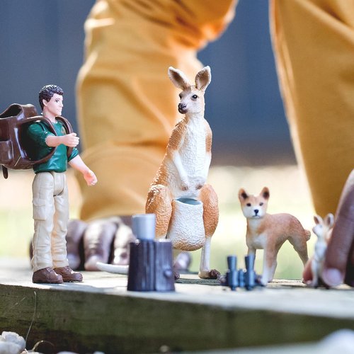 Schleich Wild Life 9-Piece Australian Animal Toy Playset for Boys and Girls Ages 3+, Outback Adventure with Kangaroo Toys
