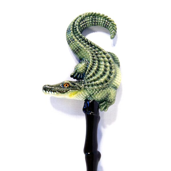 LX Hand Painted Back Scratcher Alligator 18"
