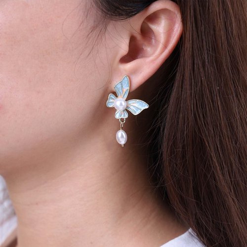 Sttiafay Boho Acrylic Butterfly Pearl Drop Earrings Gold Pearl Dangle Earrings Blue Enamel Butterfly Earrings Vintage Resin Butterfly Stud Earrings Jewelry for Women