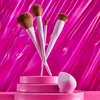essence | Blush & Highlighter Brush | Long, Soft Bristles for Pressed & Loose Powder Makeup Application & Blending | Vegan & Cruelty Free