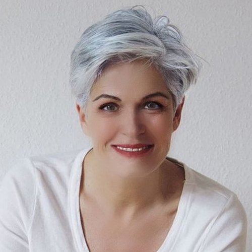 Creamily Short Grey Wigs Pixie Cut Wigs with White Bangs Straight Layered Synthetic Hair Placement Wigs for Women Halloween Costume Wigs (Grey Mixed White with White Bangs)