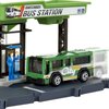 Matchbox Bus Station Track for Toy Cars Includes 1 Vehicle, Gift for Kids +3 Years Old (Mattel HDL08)
