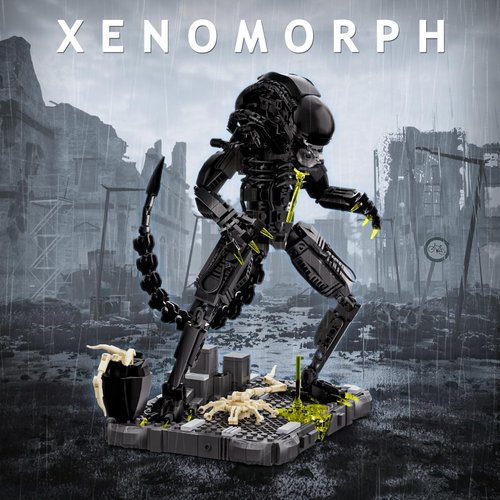 itshWOee Xenomorph Building Blocks Set, Xenomorph Action Figure Building Sets for Adults with Support Base and Little Facehugger, Horror Gifts for Fans Friends Birthday Christmas Halloween
