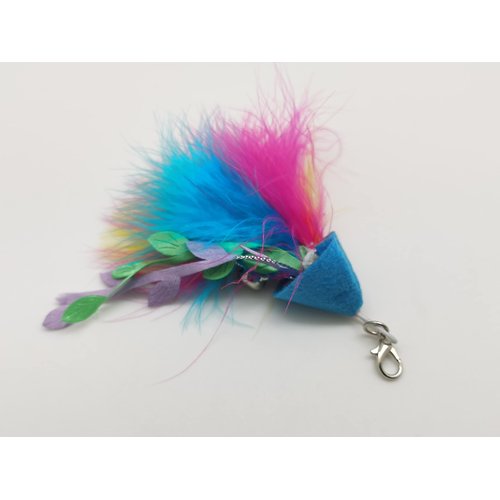 Potato Brothers, Cat Hanging Feather Toys, Cat Wand Toy with 1 Super Suction Cup, 2 Cat Wands, 3 PCS Replacements, Interactive Cat Toy for Indoor Cats Kitten Play Chase Exercise