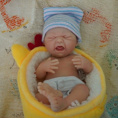 Reborn Baby Doll Boy 7 Inch Silicone Doll Mini Realistic Newborn Baby Dolls Silicone Full Body Stress Relief for Adults Hand Made with Feeding & Bathing Accessories(B)