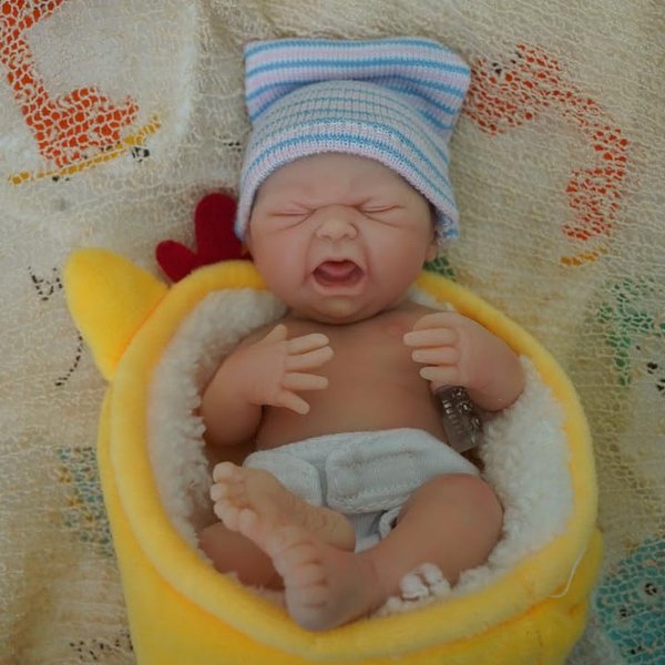Reborn Baby Doll Boy 7 Inch Silicone Doll Mini Realistic Newborn Baby Dolls Silicone Full Body Stress Relief for Adults Hand Made with Feeding & Bathing Accessories(B)