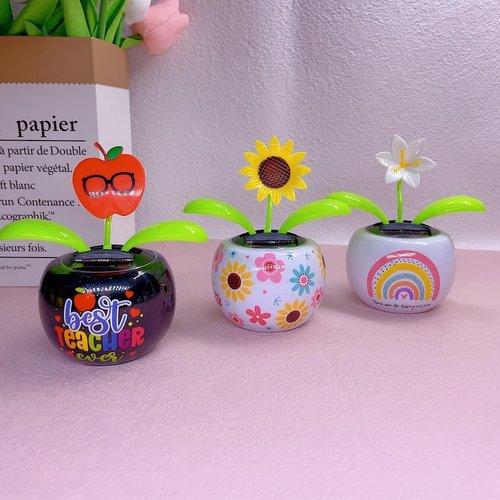 2Pcs Color Sunflower Solar Dancing Flower Solar Dancing Solar Toys,Solar Powered Swinging Animated Dancer Toy Office Desk Car Decoration for Car, Funny Ornaments, Solar Power Kits