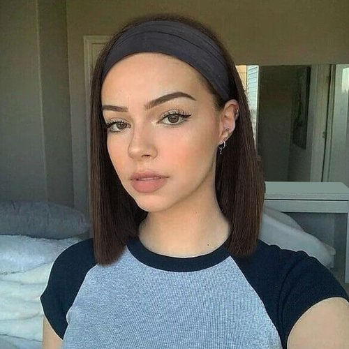 Headband Wigs for White Women Short Brown Wig 180% Density Short Bob Wigs for Women Shoulder Length Dark Brown Headband Wig for Girls 180 Density None Lace Synthetic Cosplay Wigs 12 Inch (Pack of 1)