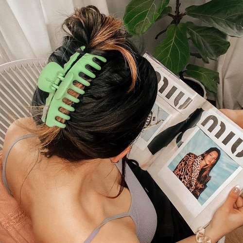 GQLV Big Flower Claw Clips - 3PCS Strong Hold Cute Clips for Women/Girls, Non-Slip for Thin & Thick Hair, Colorful Styling Accessories & Birthday Gifts (G-gorgeous)