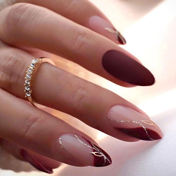 DOCVOEOMH Dark Red Press on Nails Almond Shaped Short Medium Acrylic Fake Nails with Gold Lines Design Glue on Glossy Full Cover Artificial False Stick on Nail for Girls Women Wedding Manicure 24Pcs