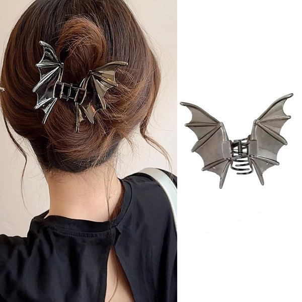 Black Bat Hair Claw Clip Halloween Hair Clips Gothic Bat Shaped Hair Jaw Clips Halloween Punk Hair Barrettes Strong Hold Bat Hair Clamp Clips Non Slip Hair Accessories for Halloween Hair Styling