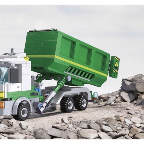 General Jim's Roll-Off Skip Loader Building Block Set - 351 Pieces