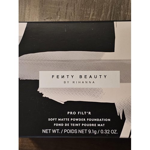 Fenty Beauty by Rihanna Pro Filt’r Soft Matte Longwear Powder Foundation 310