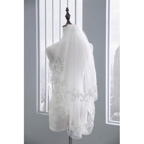 Kercisbeauty 2 Tiers Wedding Bridal Lace Double layer Veil Drop with Hair Comb Flower Lace and Pearl Chapel Hair Accessories (White)