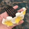 Hawaiian Hair Side Comb Beach Hair Clips Foam Plumeria Flower Hair Comb Hair Accessories Bridal Insert Comb Pearl Hair Comb for Summer Party Beach Travel Holiday(yellow)