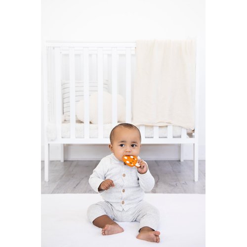 Pearhead Mushroom Silicone Baby Teether, Teething Toy for Babies 0+ Months, BPA Free Teether, Safe and Gentle Teething Relief