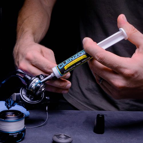 CLENZOIL Marine & Tackle Synthetic Fishing Reel Grease | 0.5 oz. Precision Syringe | Superior Lubrication & Rust Protection for All Reels in Saltwater and Freshwater