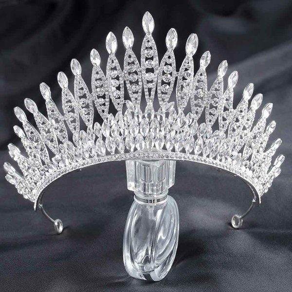 Aceorna Baroque Crowns and Tiaras Crystal Bride Wedding Queen Crowns for Brides and Bridesmaids Rhinestones Silver Tiara Decorative Bridal Princess Tiaras Hair Accessories for Women