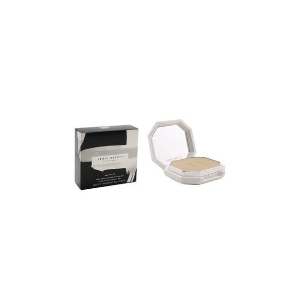 Fenty Beauty by Rihanna Pro Filt’r Soft Matte Longwear Powder Foundation 190