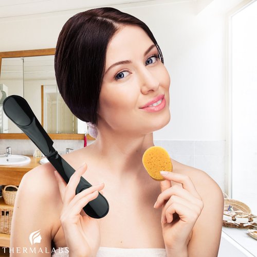 Back Applicator Deluxe: Apply Lotion or Medicine by Yourself on Unreachable Parts of Your Body! Folding Application Tool Set With Long Reach Handle Stick. Comes With 5 Sponges and a Prestigious Pouch