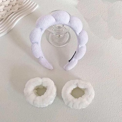 Generic spa headband for women and girls. Bubble skin care headband, makeup hair band set with wristbands, and a fluffy hair claw for face cleaning. (White)