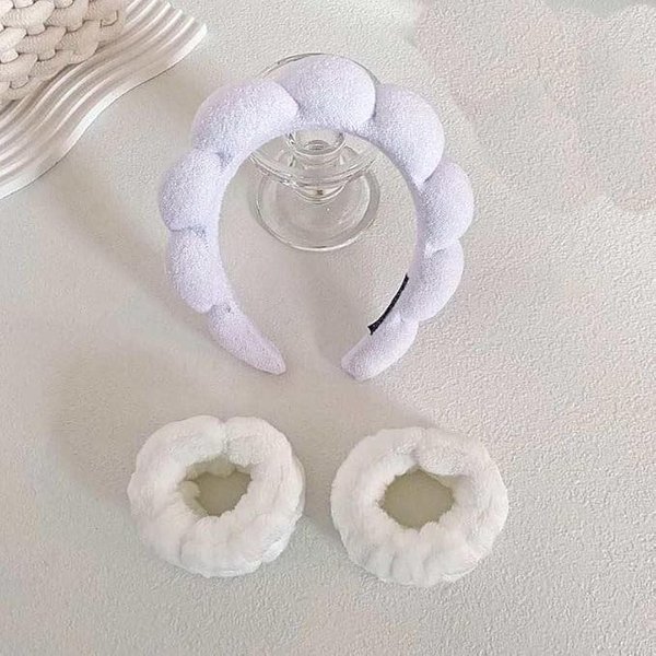 Generic spa headband for women and girls. Bubble skin care headband, makeup hair band set with wristbands, and a fluffy hair claw for face cleaning. (White)