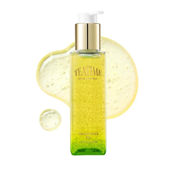 BYROE Chamomile Tea Foaming Gel Cleanser | Deep Cleans, Hydrates & Soothes Face | Brightening Complex & Vitamin C | Vegan 150 ml
