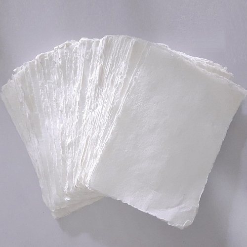 E-Tailor Handmade White Deckle Edge Blank Paper Mixed Media Loose Leaf for Watercolor, Original Painting, Place Cards, Gift Tags, Postcards, Invitations, Crafts- Thick 150 GSM (5x7"-100-Sheets )