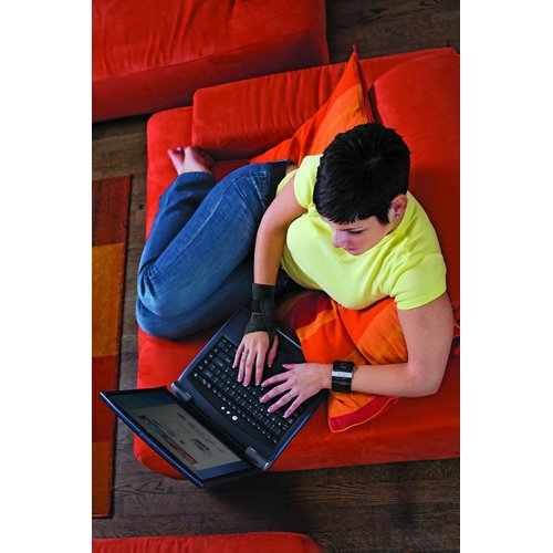 Mueller Sports Medicine Adjustable Wrist Brace, Black, Small/Medium