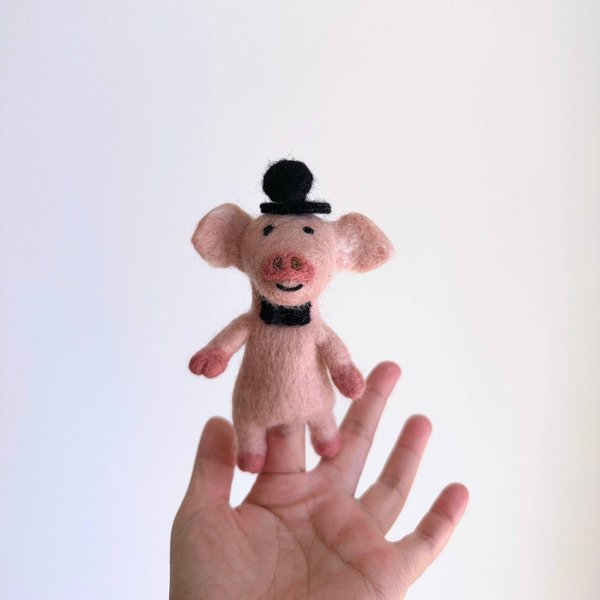 Piggy Couple Finger Puppets, Felt Piggy Couple Finger Puppets, Finger Puppet Piggy Couple, Fair-Trade Finger Puppets, Kids Educational Toys, Eco-Friendly Handmade Finger Puppets, Unique Gift for Kids