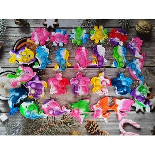 HOZKEAP 26 Packs Bluk Octopus fishs dolphins turtles sharks whales mini Pop Keychain,Birthday Party Favors Supplies Classroom summer students Prize