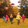 12 Pieces Parachute Toy Hand Throw Flying Toys Parachute Men Toy Parachute Figures for Christmas Outdoor Landing Gifts, No Battery Nor Assembly Required (Simple Style)