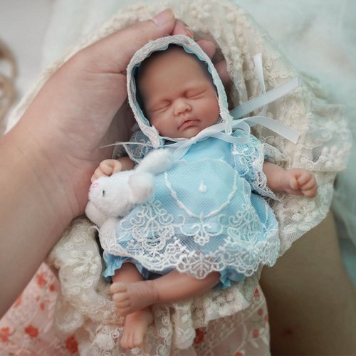 7 Inch Mini Silicone Baby, Reborn Baby Dolls Silicone Full Body Girl, Realistic Newborn Baby Doll Real Life Miniature Baby Doll with Feeding Accessories