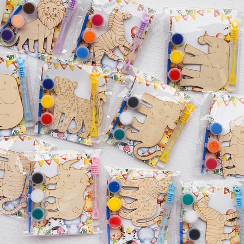 Safari Party Favors - 12 PCS Jungle Craft Kits Party Supplies - Safari Jungle Wooden Painting Kit for Kids with Bubble Wand - Wild Animals Christmas Birthday Goodie Bags Gifts Prizes Girls Boys