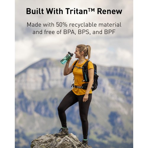 CamelBak Chute Mag BPA Free Water Bottle with Tritan Renew - Magnetic Cap Stows While Drinking, 32oz, Clear